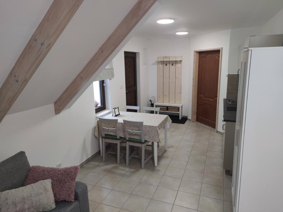 Apartament Kosbor Vendeghaz Monoszlo Zewnętrze zdjęcie