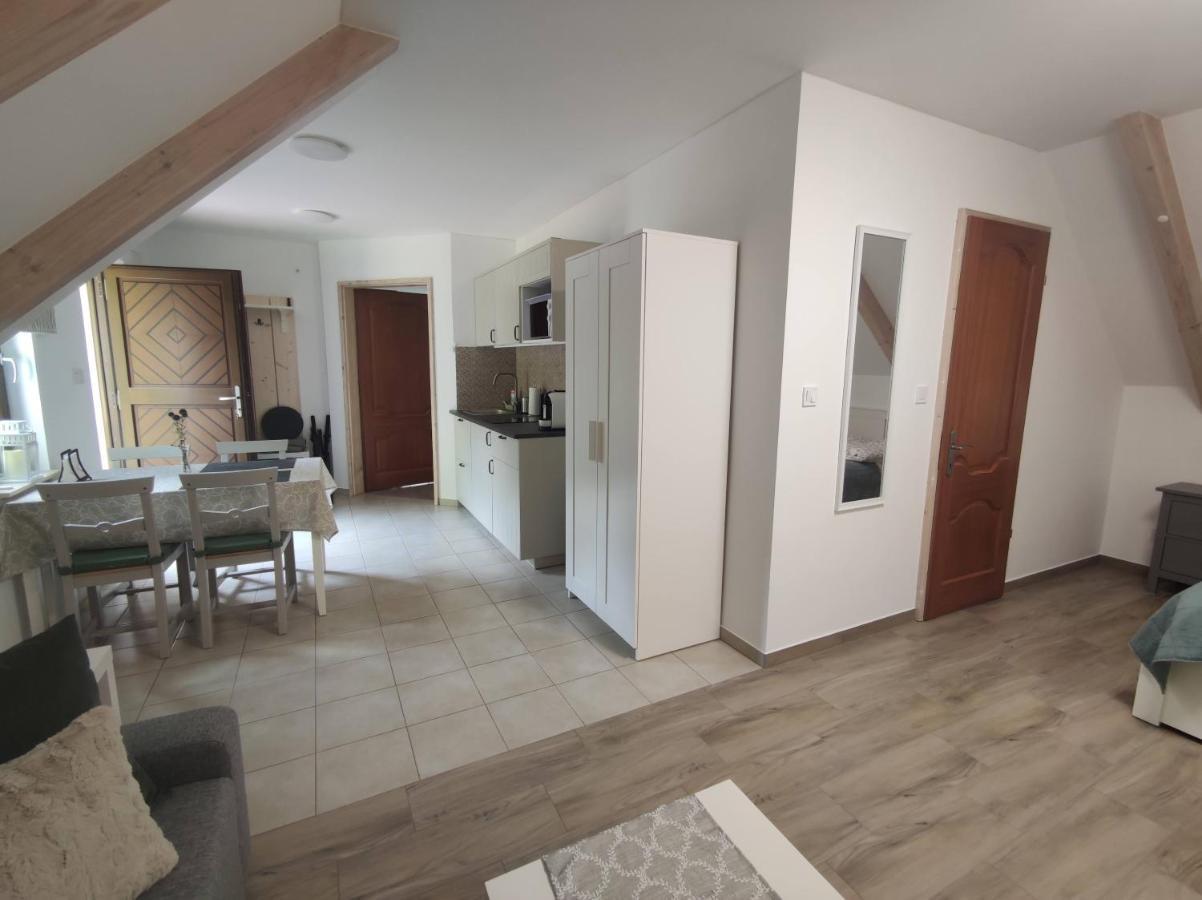 Apartament Kosbor Vendeghaz Monoszlo Zewnętrze zdjęcie