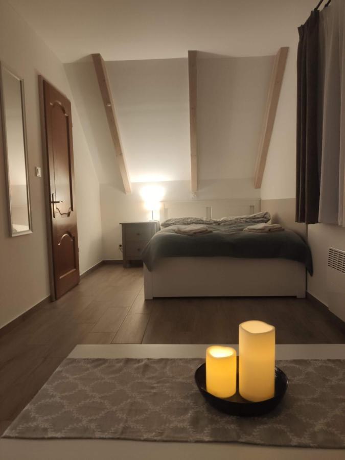 Apartament Kosbor Vendeghaz Monoszlo Zewnętrze zdjęcie