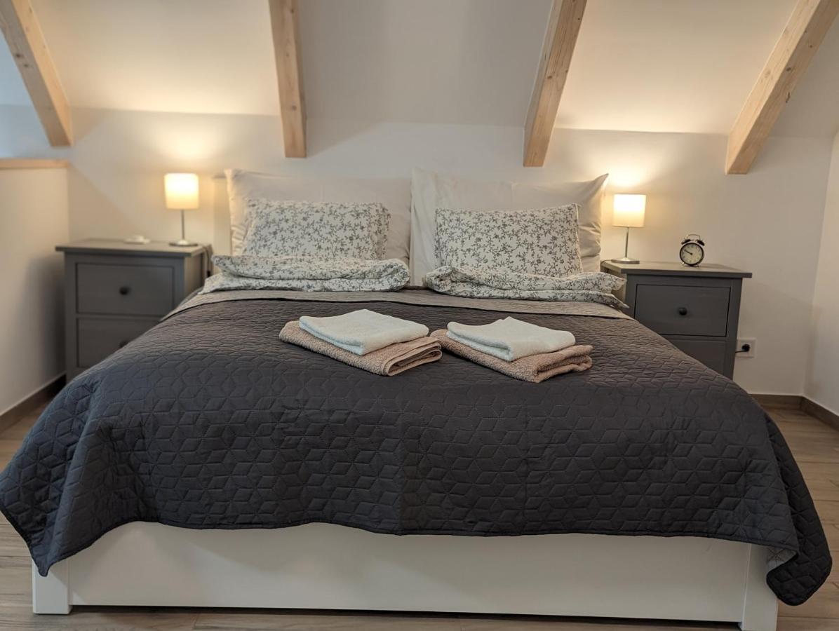 Apartament Kosbor Vendeghaz Monoszlo Zewnętrze zdjęcie