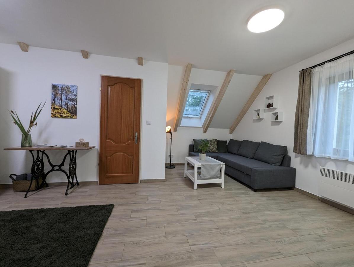 Apartament Kosbor Vendeghaz Monoszlo Zewnętrze zdjęcie