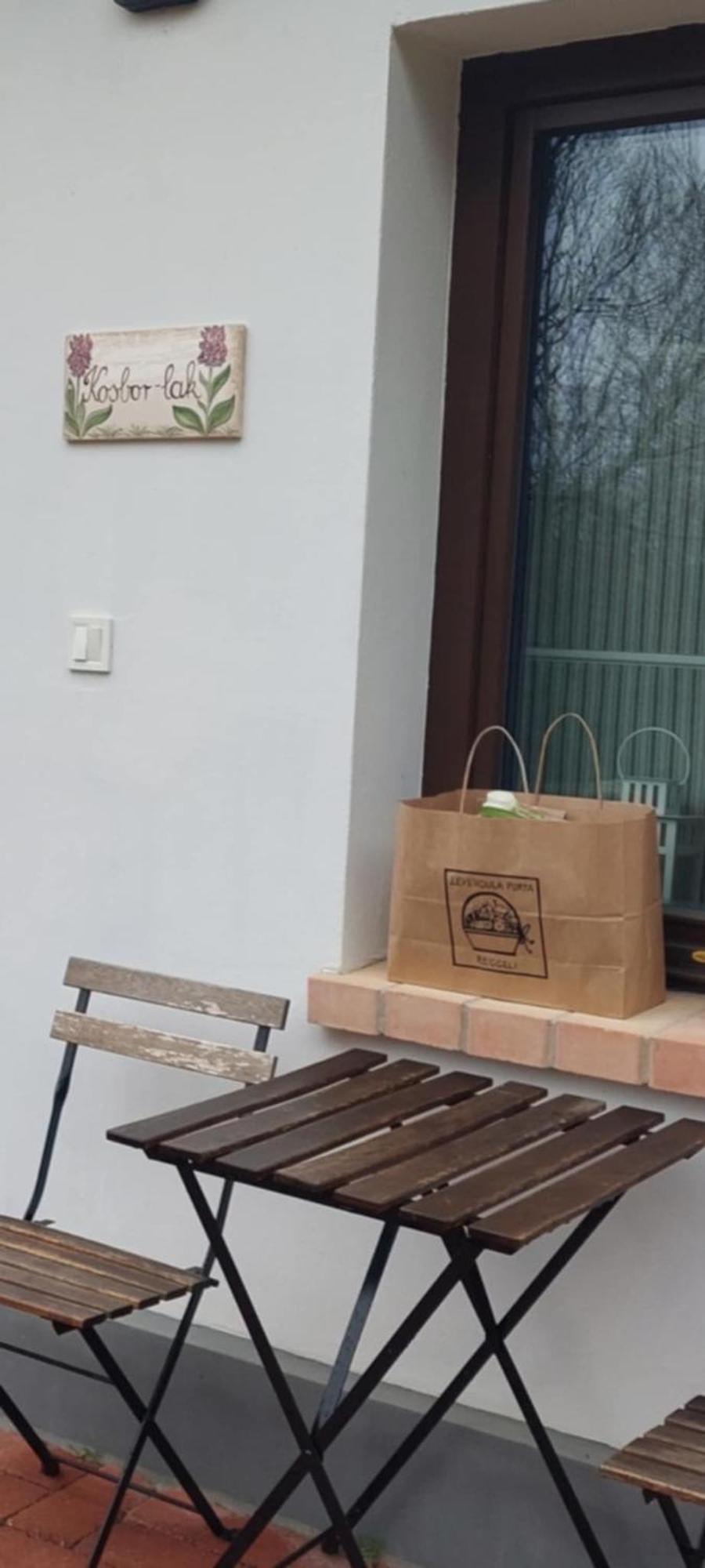 Apartament Kosbor Vendeghaz Monoszlo Zewnętrze zdjęcie